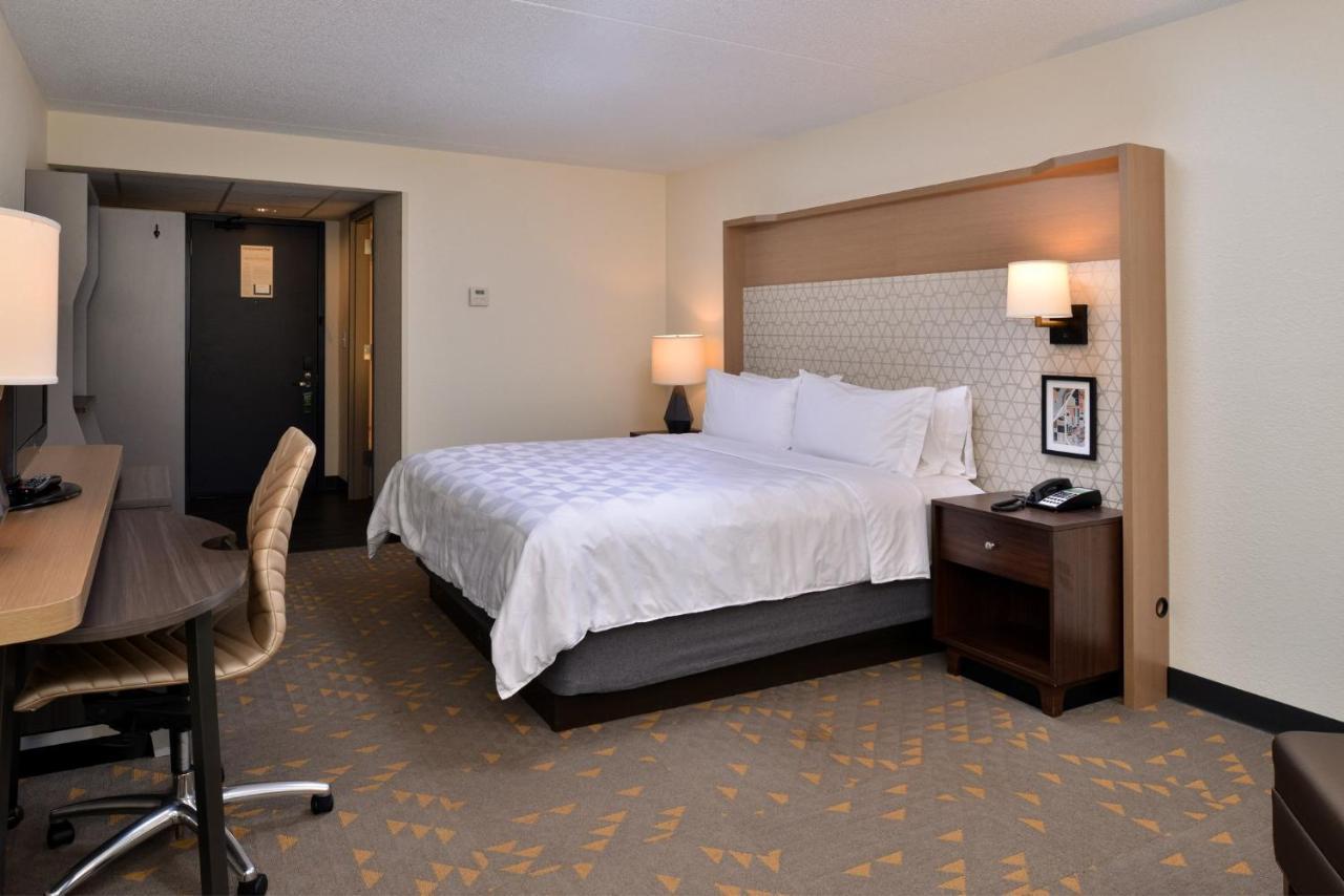 Holiday Inn Hotel & Suites Overland Park-Convention Center By Ihg Ngoại thất bức ảnh