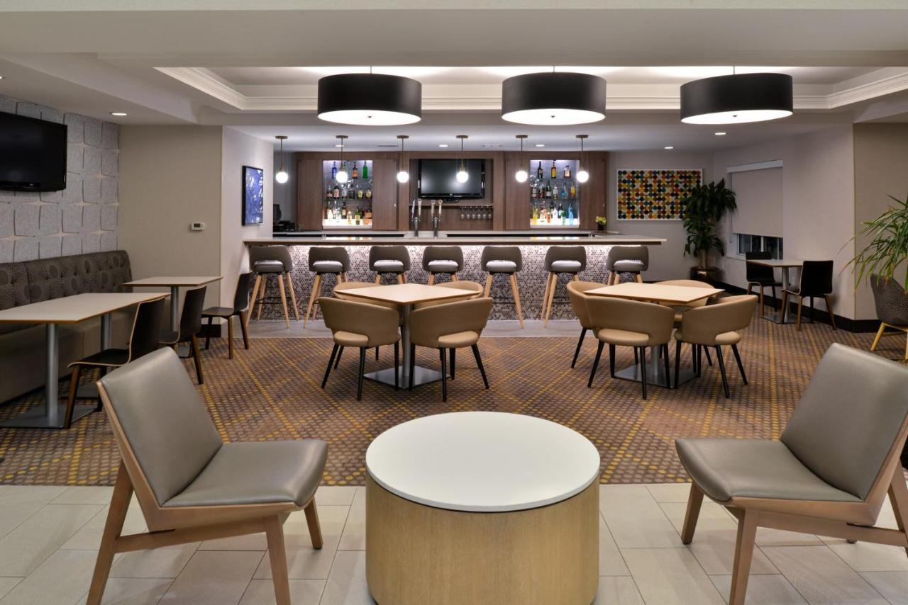 Holiday Inn Hotel & Suites Overland Park-Convention Center By Ihg Ngoại thất bức ảnh