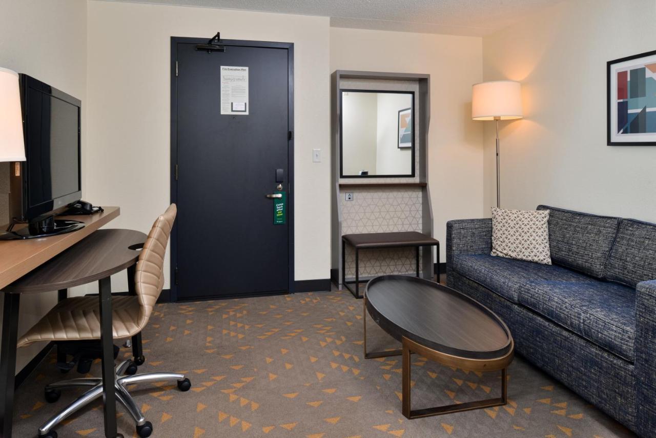Holiday Inn Hotel & Suites Overland Park-Convention Center By Ihg Ngoại thất bức ảnh