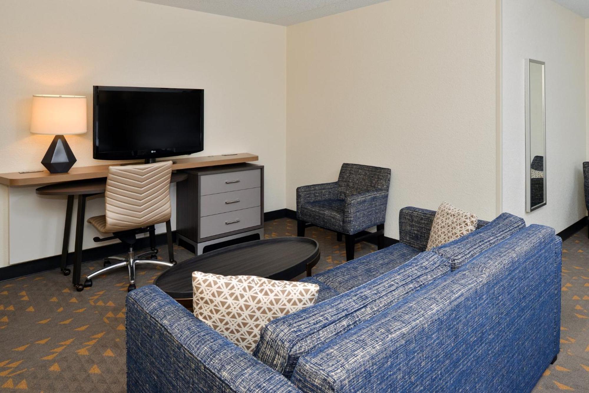 Holiday Inn Hotel & Suites Overland Park-Convention Center By Ihg Ngoại thất bức ảnh